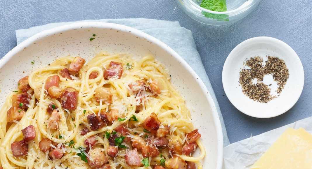 Tallarines a la carbonara en Mambo
